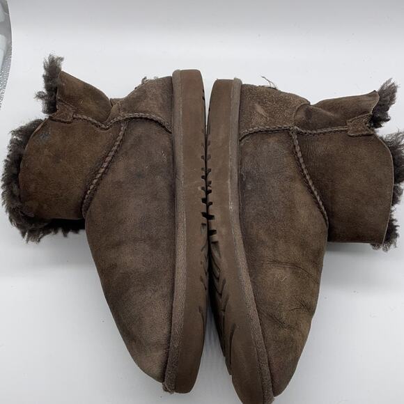 UGG Mini Bailey Button Ankle Boots Booties Chocolate Brown Size 4 - Picture 4 of 12